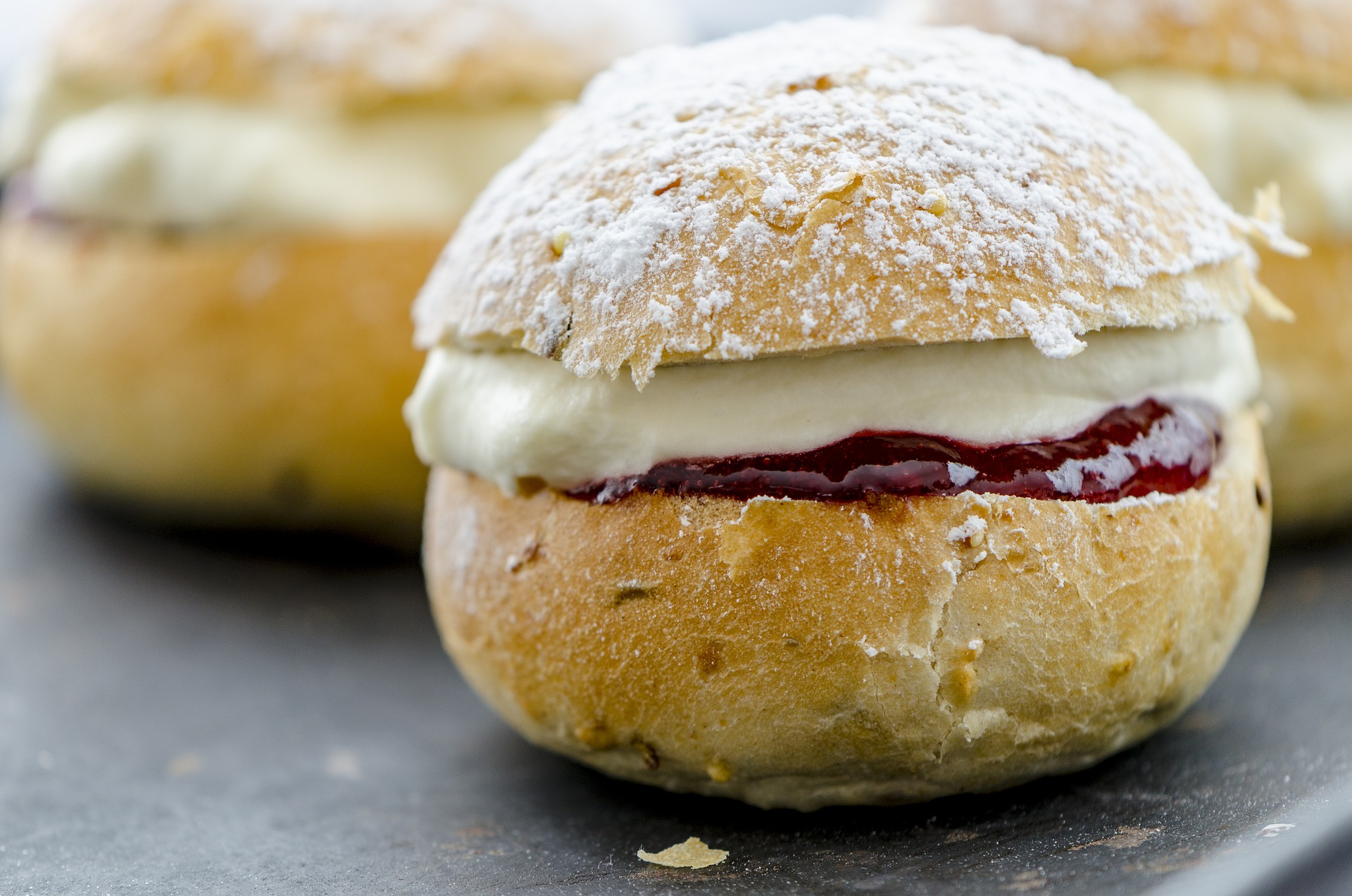 Cardamom bun